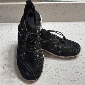 Black Knit water shoes SZ 39/9 lightweight GUC beach walking summer